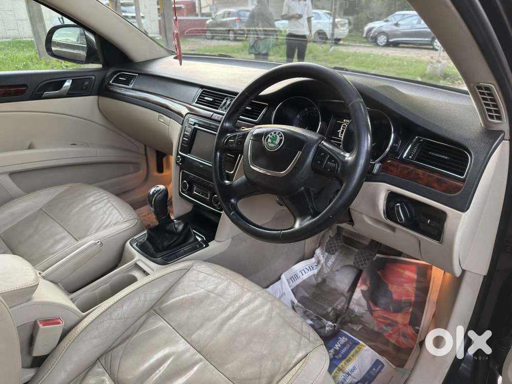 Skoda Superb 1.8 Elegance Tsi At, 2011, Petrol