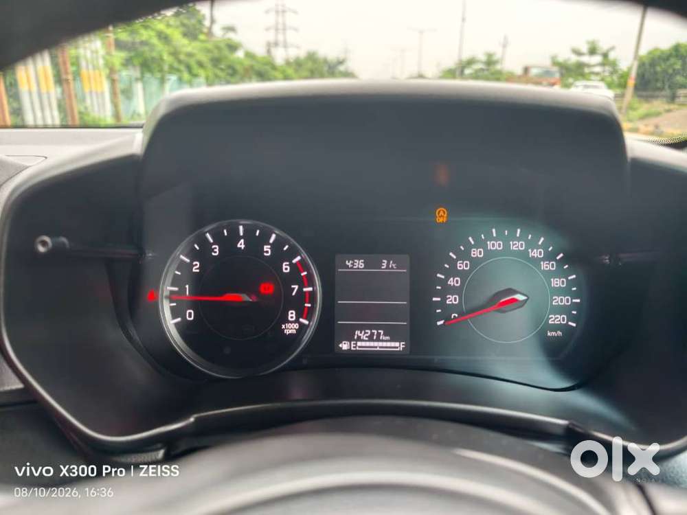 Maruti Suzuki Swift 2026 Petrol 14277 Km Driven