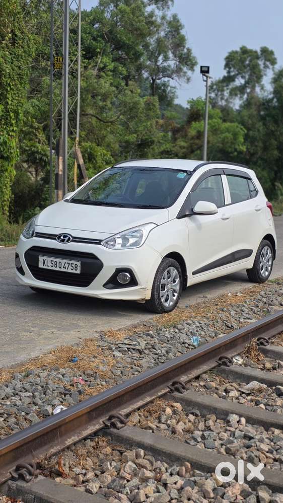 Hyundai Grand I10 Sportz O 1.2, 2015, Petrol