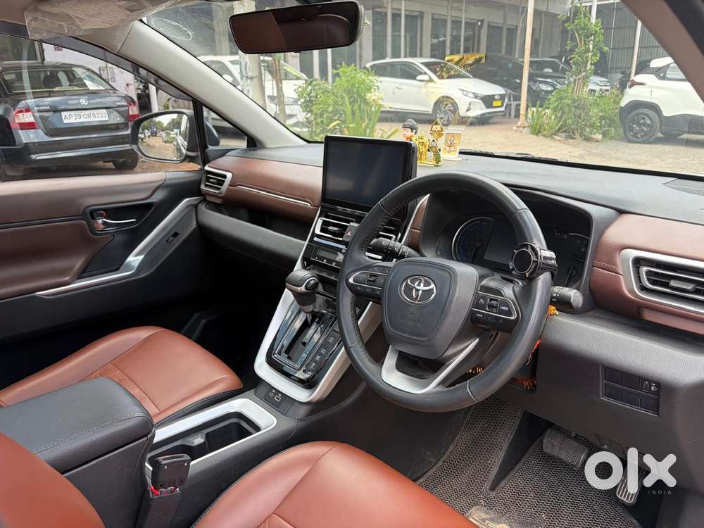 Toyota Innova Hycross 2.0 Vx Hybrid 7 Str, 2023, Diesel
