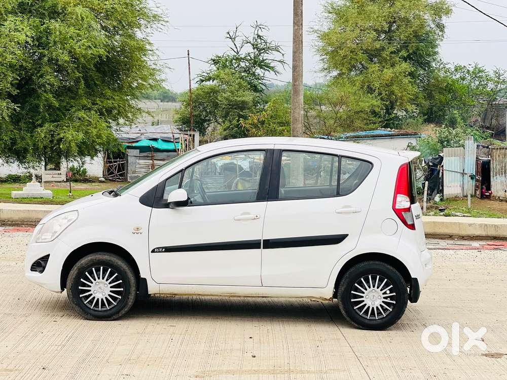 Maruti Suzuki Ritz Vxi, 2012, Petrol