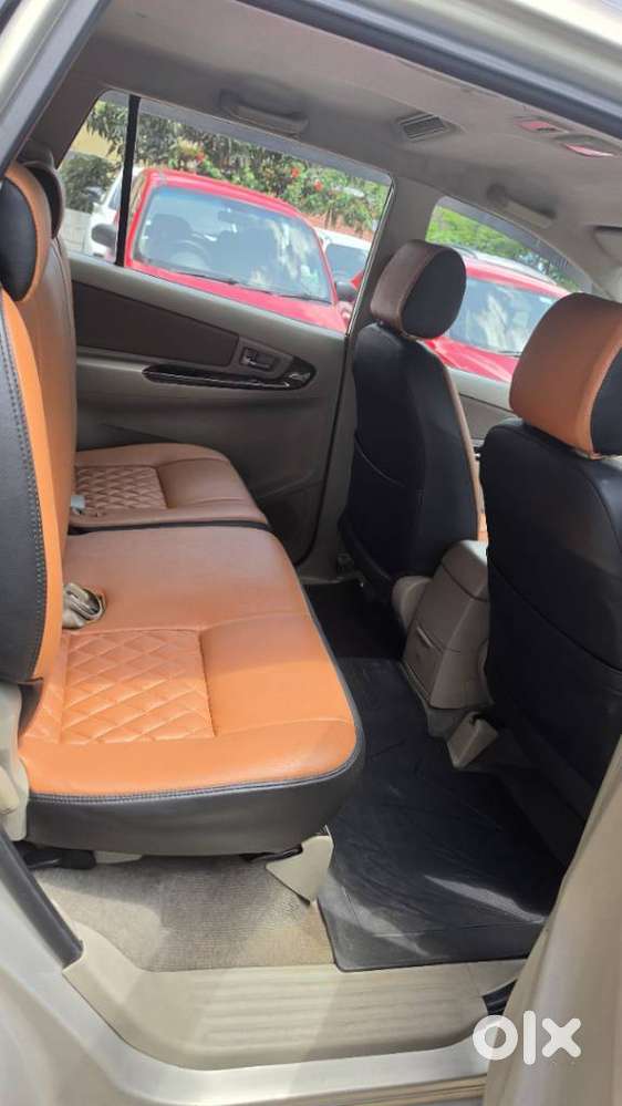Toyota Innova 2.5 Vx 8 Str Bs-iii, 2014, Diesel