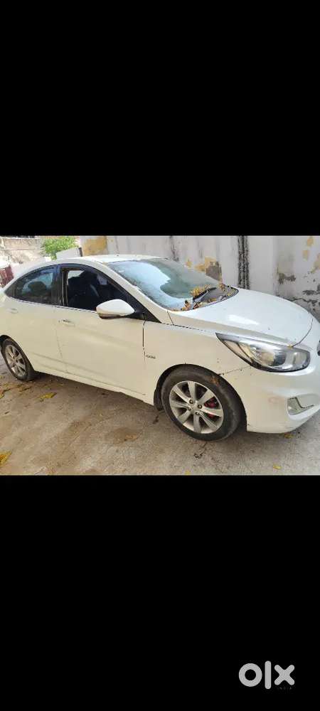 Hyundai Verna 1.5 Sx 2012