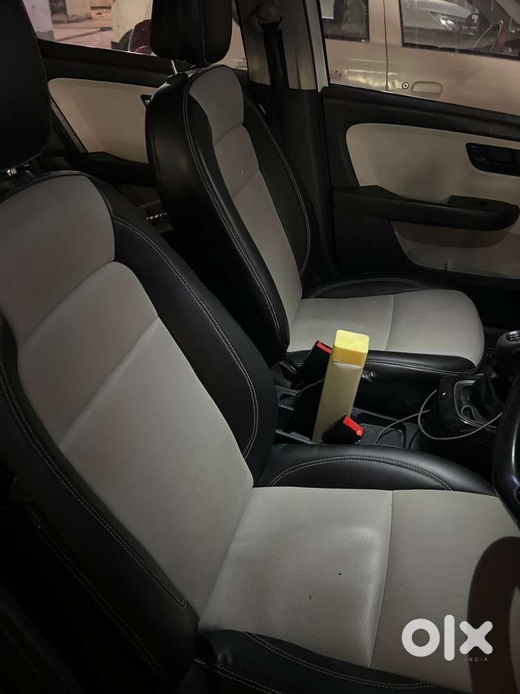 Tata Altroz Petrol 2024