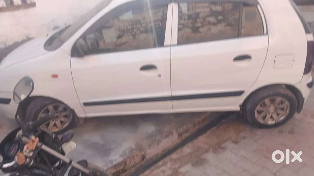 24/11/2014 Model Lpg Company Fittied 2nd Owner 1 Lakh Km