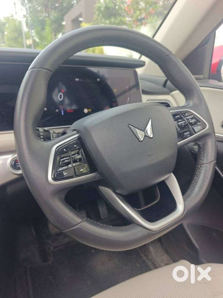 Mahindra Xuv700 2.2 Ax 7 Diesel Mt Luxury Pack Str, 2024, Diesel