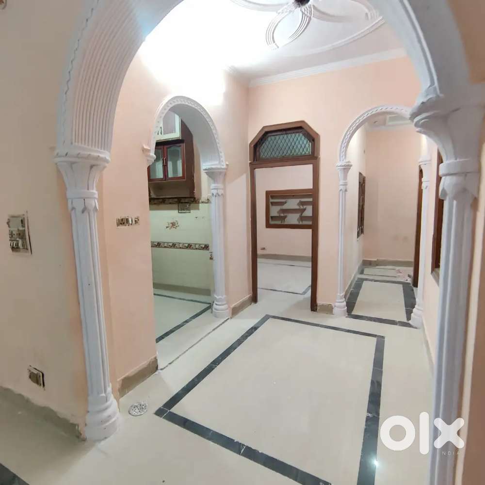 SPACIOUS 2BHK INDEPENDENT FLAT AVAILABLE FOR RENT ON ARYA SAMAJ ROAD