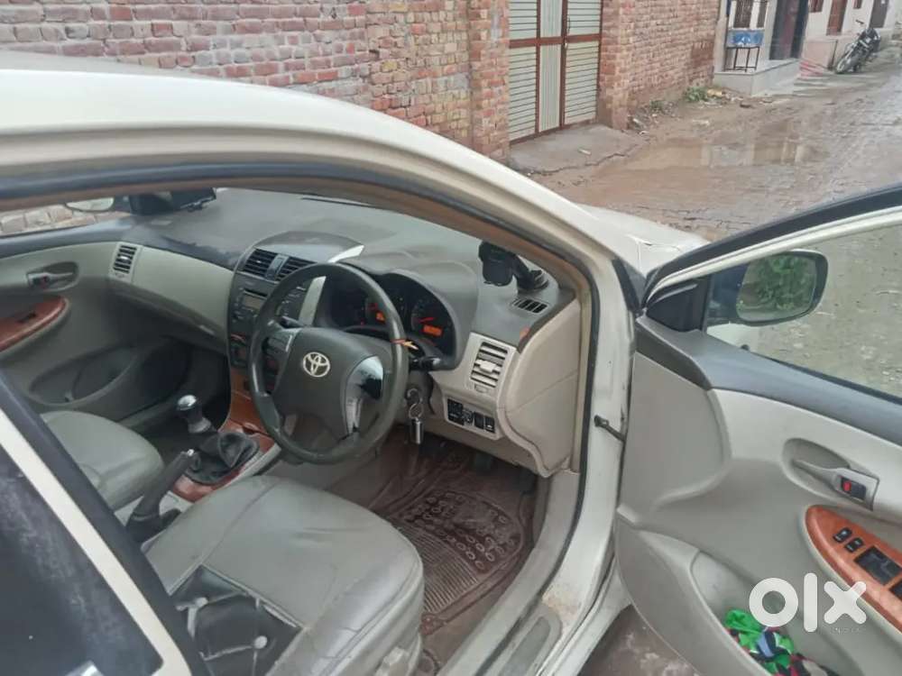 Toyota Corolla Altis 2010