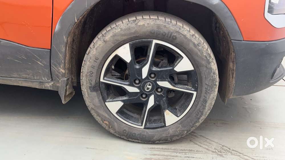Tata Punch Creative Dual Tone Amt Sunroof, 2023, Petrol