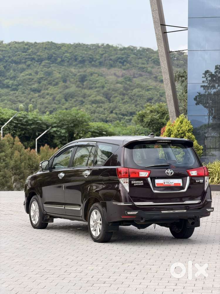 Toyota Innova Crysta 2.4 G Mt, 2017, Diesel