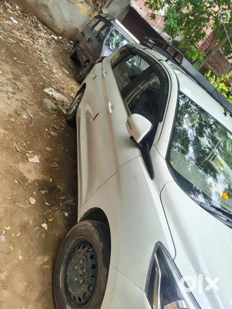 Maruti Suzuki Ertiga Vxi 2025