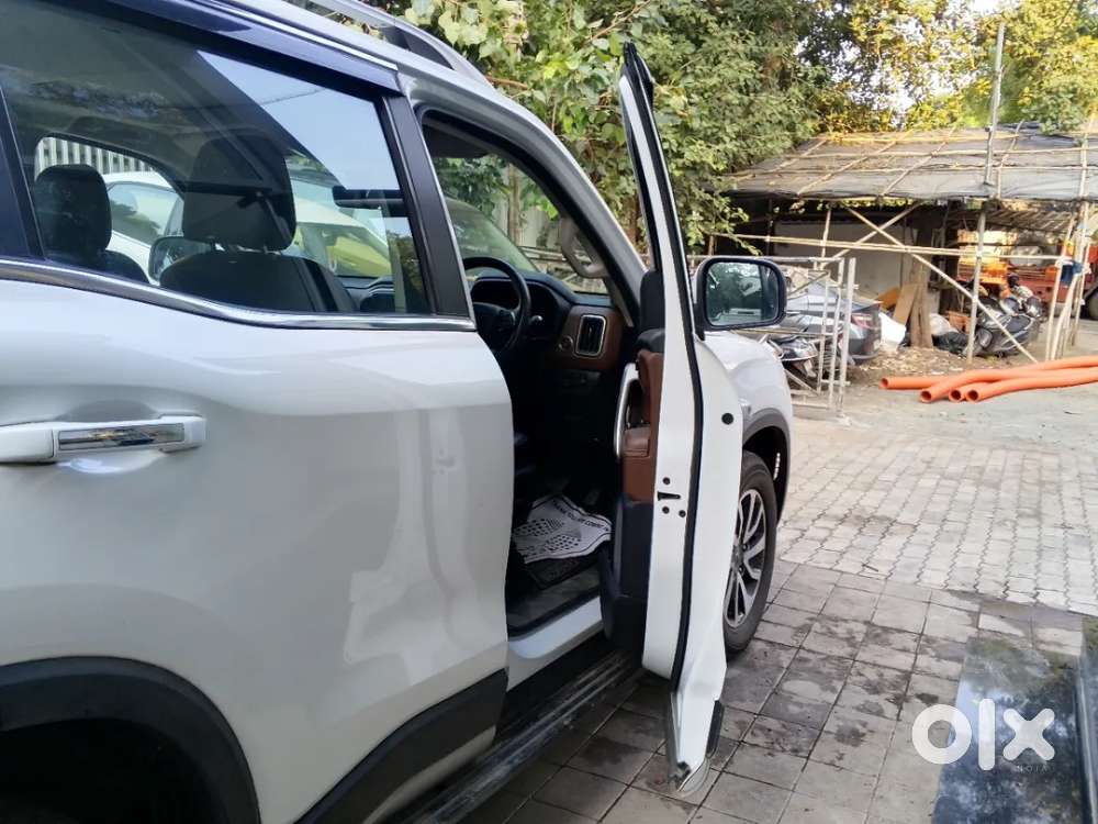 Mahindra Scorpio N Z8 Petrol At 7 Str, 2025, Petrol