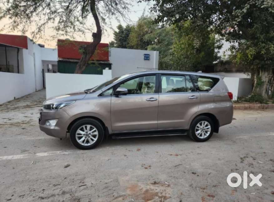 Toyota Innova Crysta