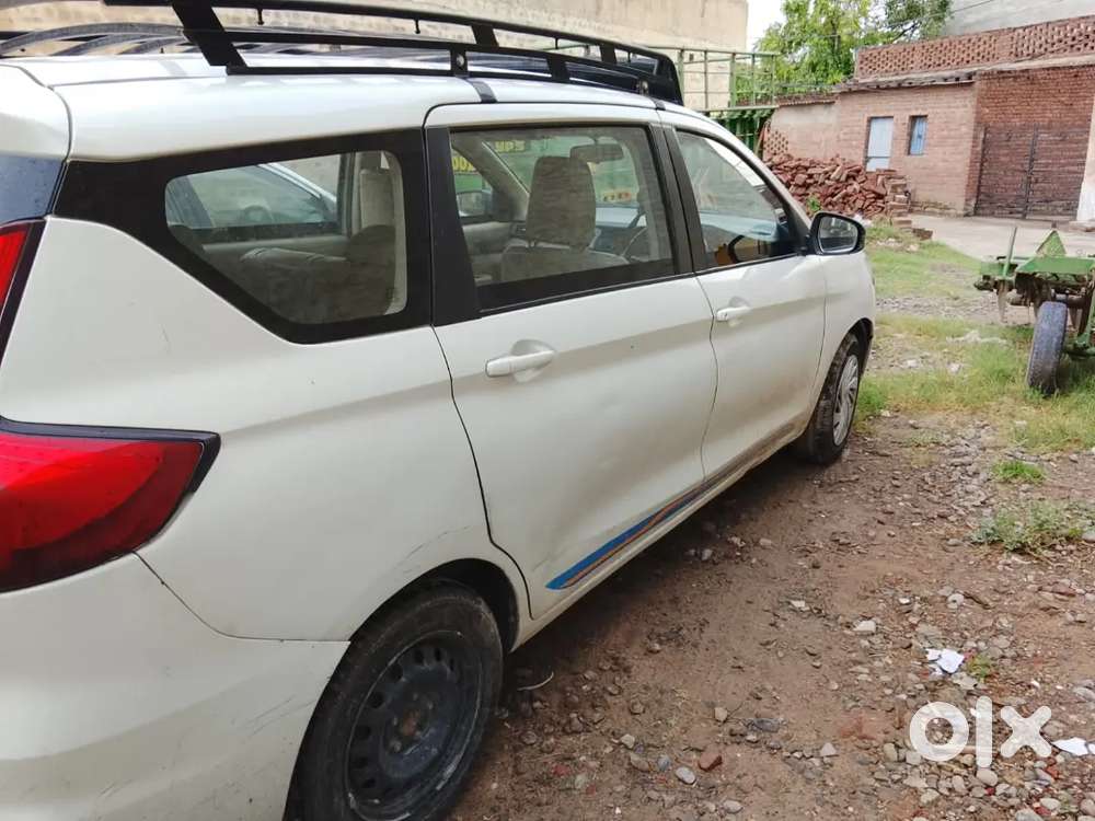 Maruti Suzuki Ertiga 2022 Year Variant Zxi