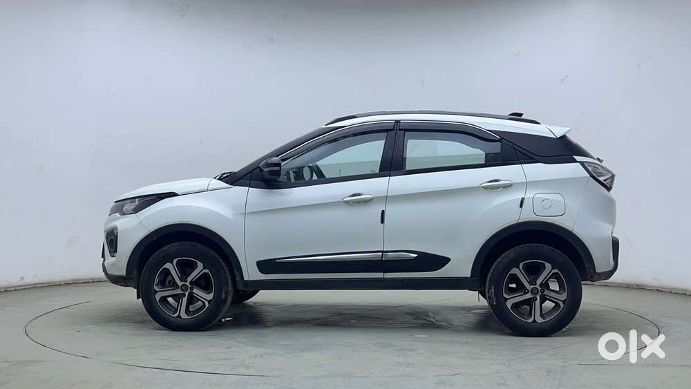 Tata Nexon 1.2 Revotron Xza Plus, 2023, Petrol