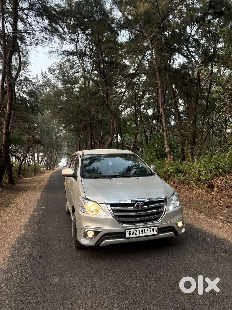 Toyota Innova 2015 Diesel Well Maintained