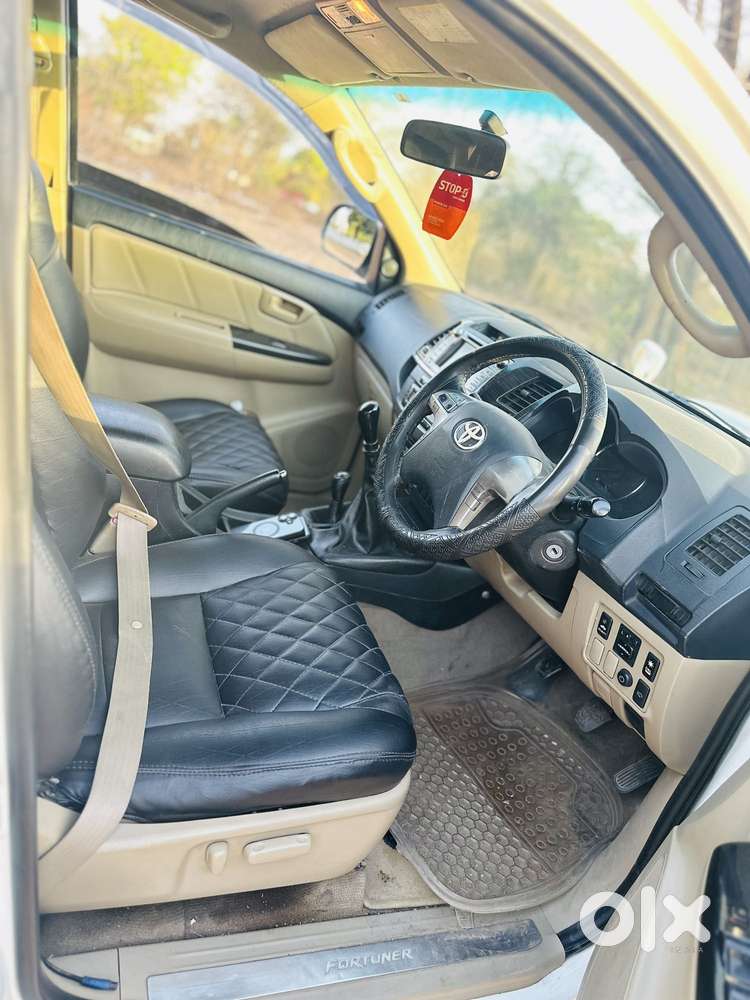 Toyota Fortuner 4x4 Manual Limited Edition, 2014, Diesel