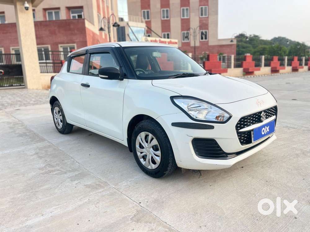 Maruti Suzuki Swift Vxi + Manual, 2022, Petrol
