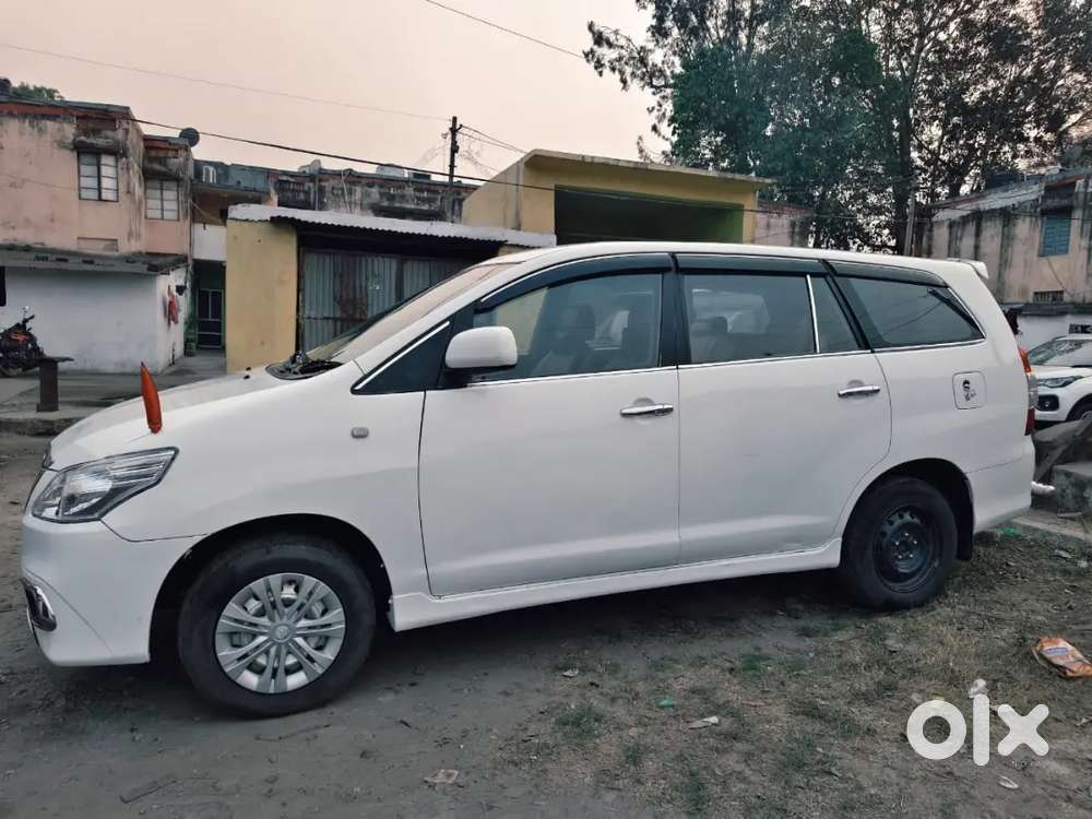 Toyota Innova 2016