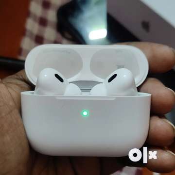 Apple AirPods outlets Pro w/ Magsafe Charging Case