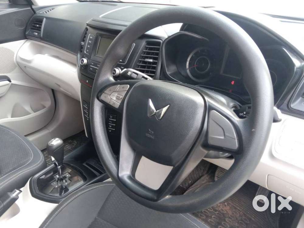 Mahindra Xuv300 W6, 2023, Petrol
