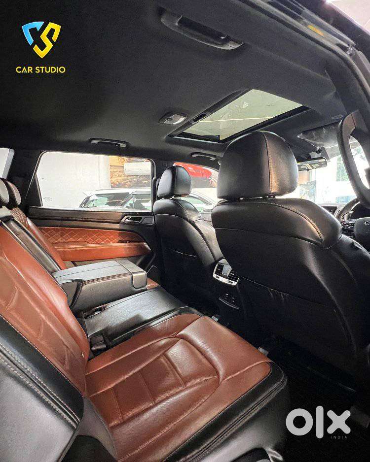Mahindra Alturas G4 4x2 At, 2022, Diesel