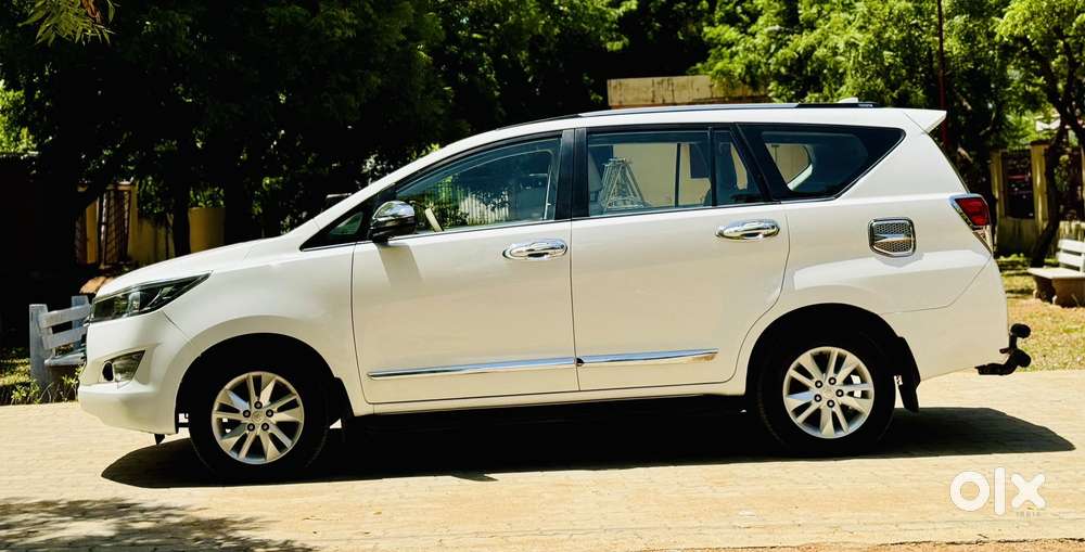 Toyota Innova Crysta 2.4 G Mt 7 Str, 2020, Diesel