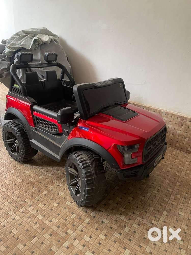Kids battery car new and unused