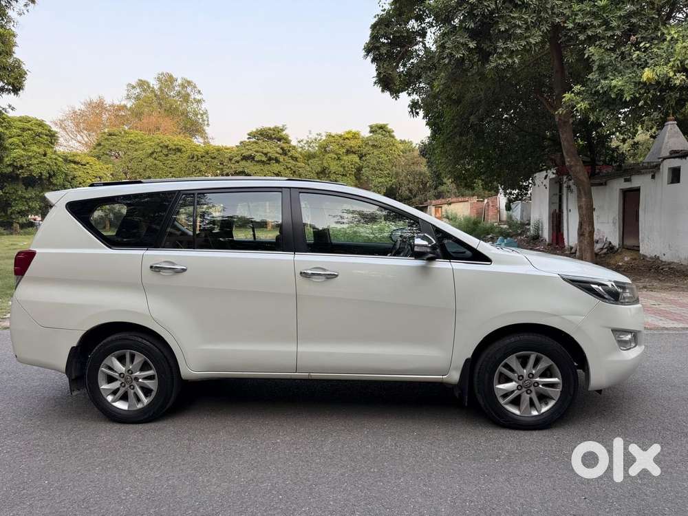 Toyota Innova Crysta 2.8z Automatic, 2017, Diesel