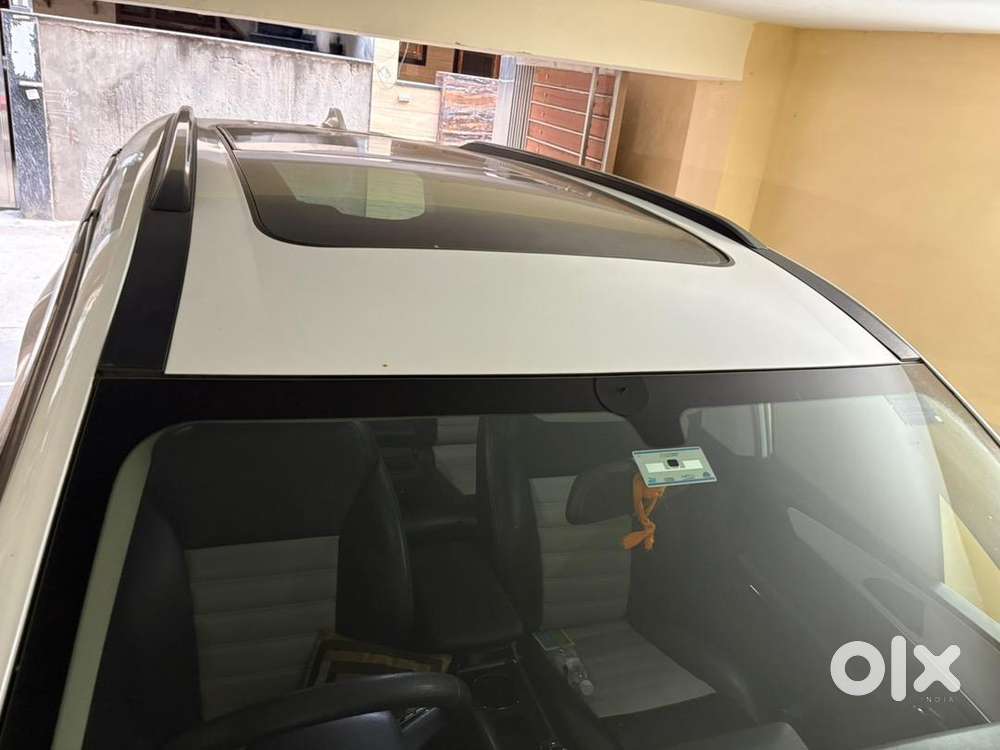 Mahindra Xuv700 2023 Petrol Well Maintained