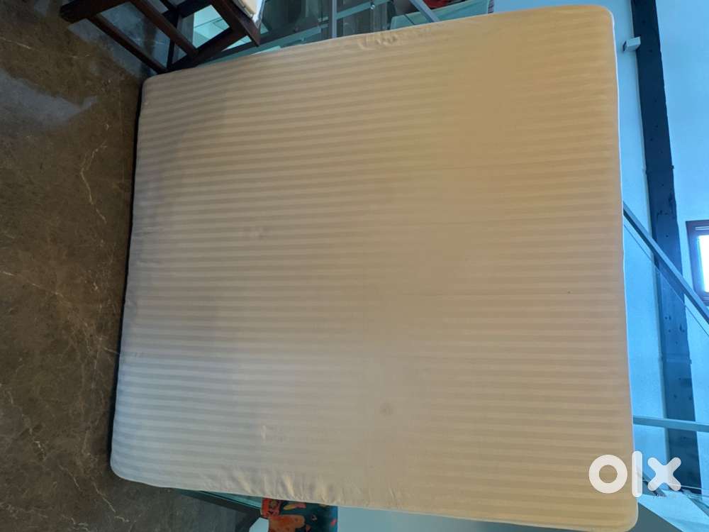 Used Mattress 8 inch thick