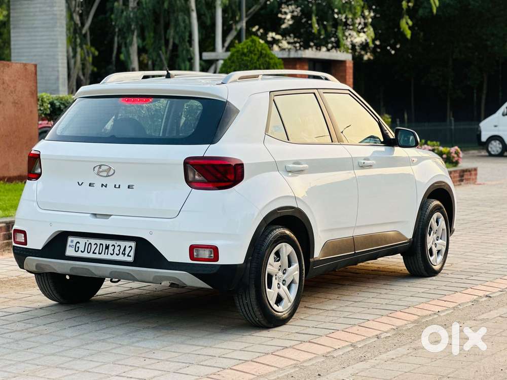 Hyundai Venue S Mt 1.2 Kappa, 2022, Cng & Hybrids