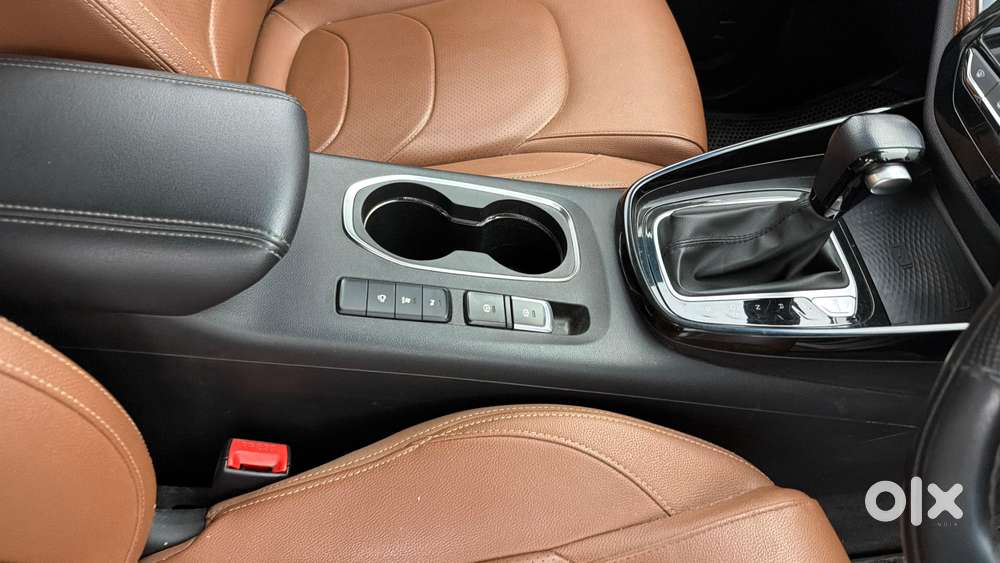 Mg Hector Plus 1.5 Sharp Turbo Cvt 6 Str, 2022, Petrol