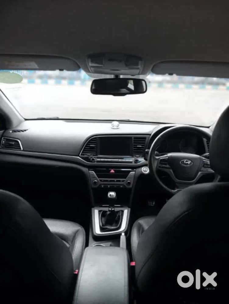 Hyundai Elantra 2018 Petrol Well Maintained
