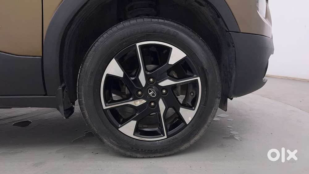Tata Punch 1.2 Revotron Creative Amt Dual Tone, 2023, Petrol