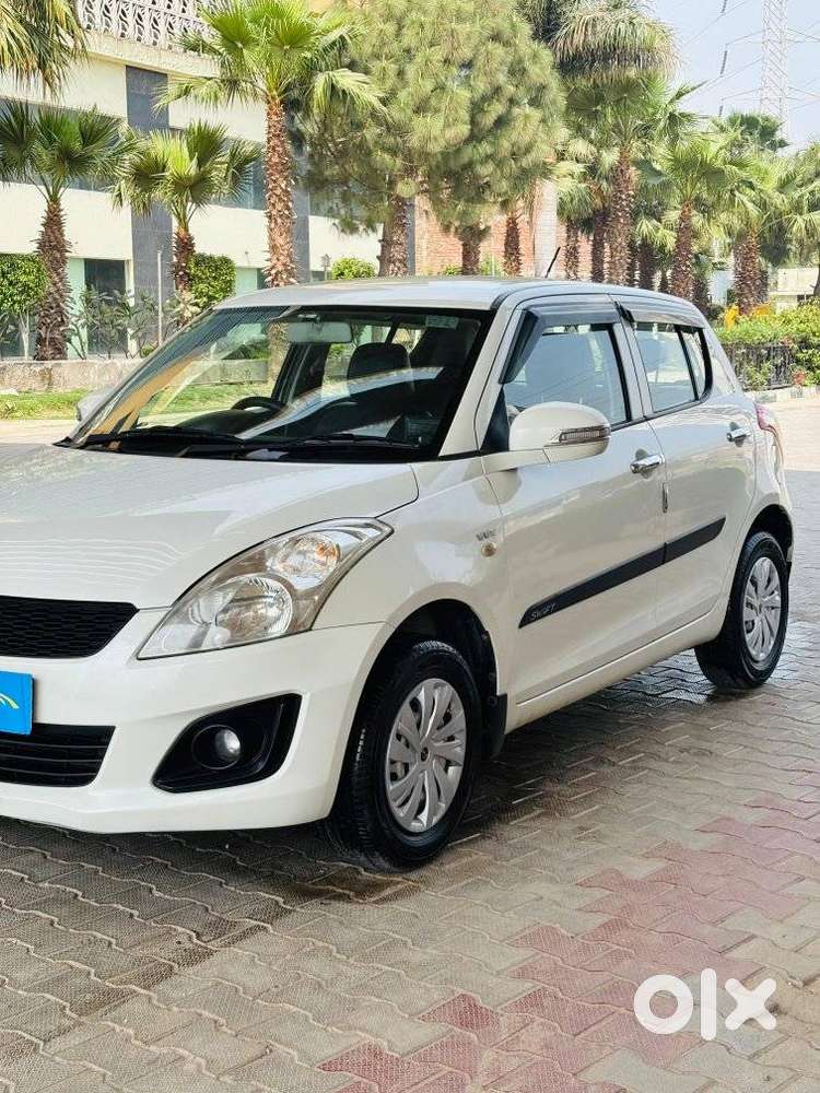 Maruti Suzuki Swift Lxi Optional-o, 2017, Petrol