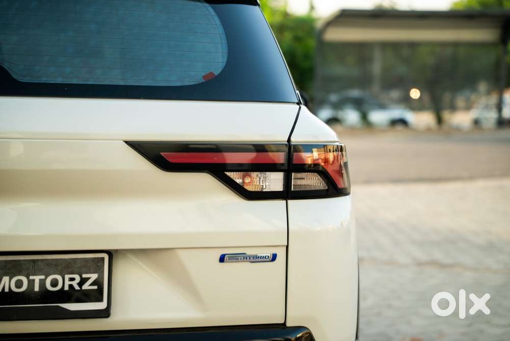 Maruti Suzuki Brezza 1.5 Vxi Smart Hybrid, 2024, Petrol
