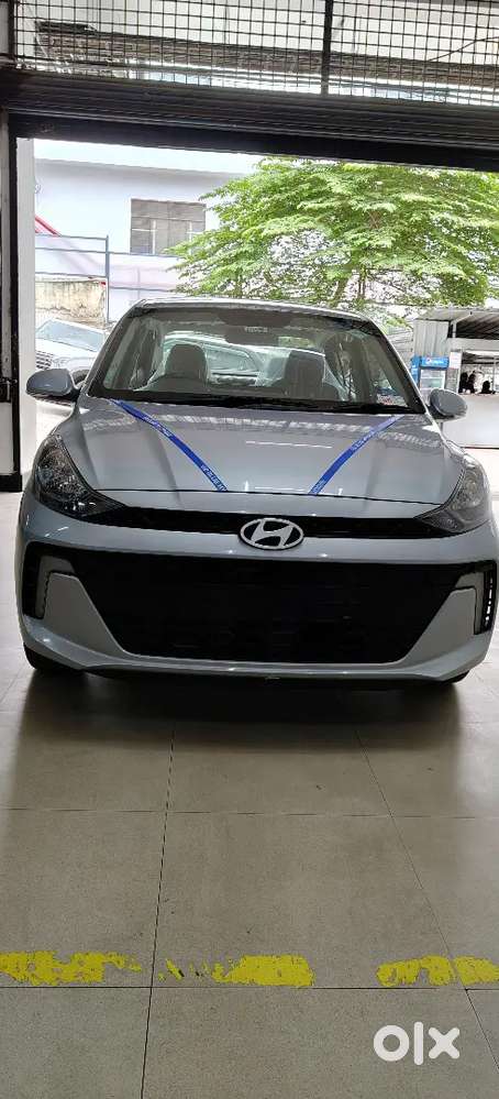 Hyundai Aura Sx Cng 2025 Variant