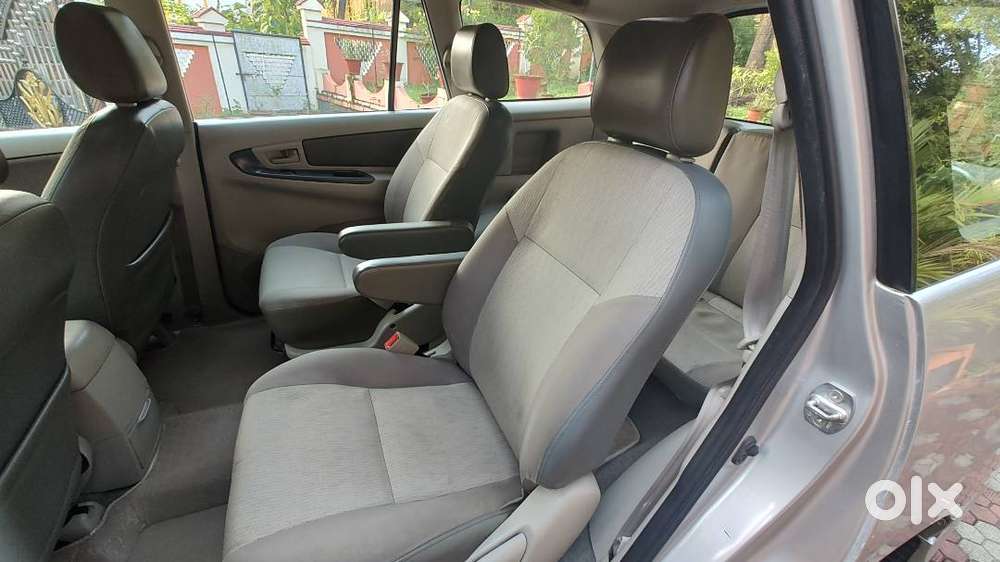 Toyota Innova 2012 Diesel Well Maintained