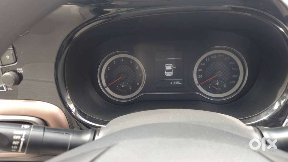 Hyundai Aura 1.2 Sx Cng, 2025, Cng & Hybrids