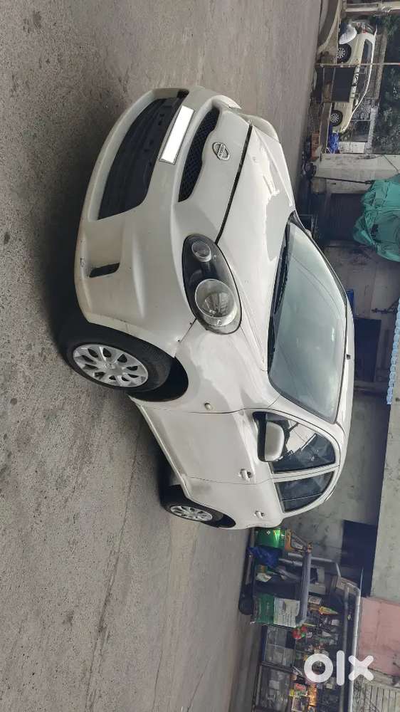 Nissan Micra Petrol 2017 Variant