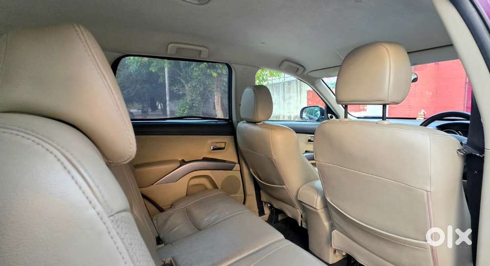 Mitsubishi Outlander 2.4 Mivec, 2011, Petrol