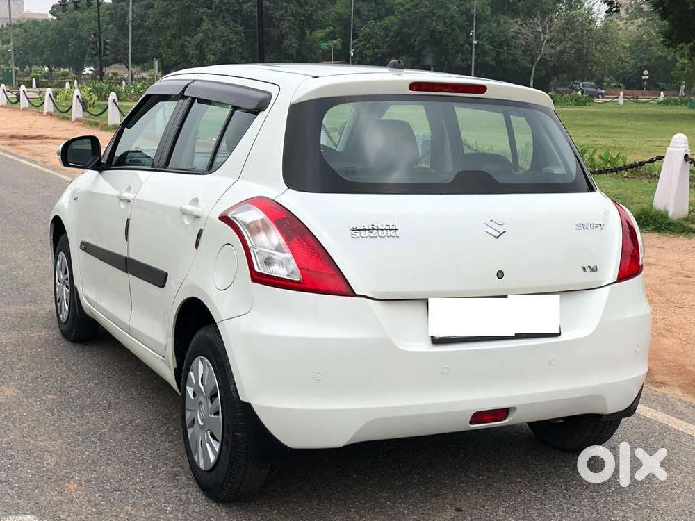 Maruti Suzuki Swift Vxi 1.2 Abs Bs-iv, 2017, Petrol