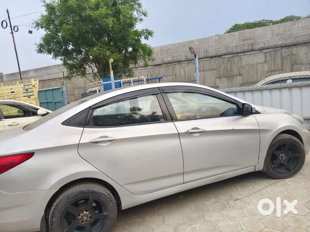 Hyundai Verna 2011 Petrol Well Maintained