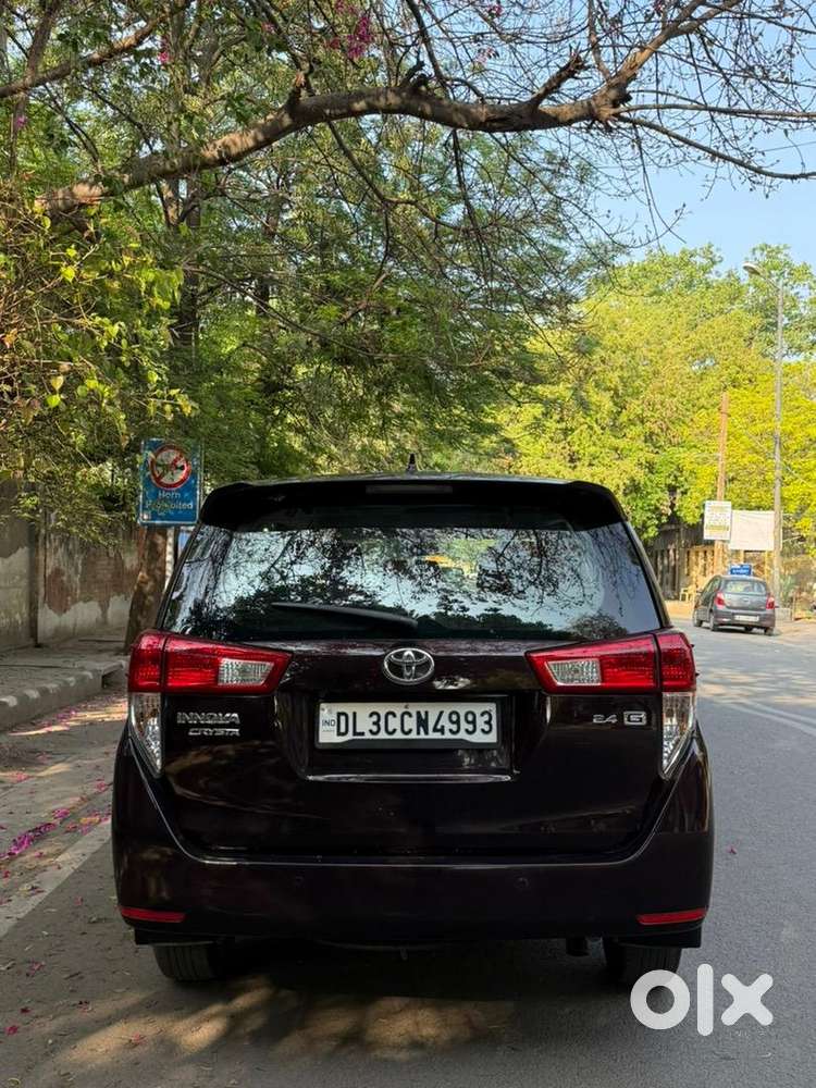 Toyota Innova Crysta 2018 Diesel Well Maintained