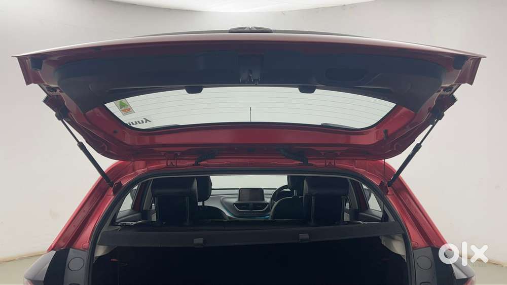 Tata Altroz Xza Petrol, 2022, Petrol