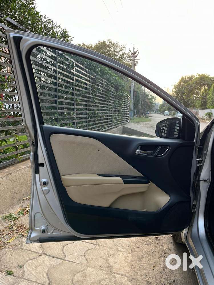 Honda Jazz V Mt Privilege, 2019, Petrol
