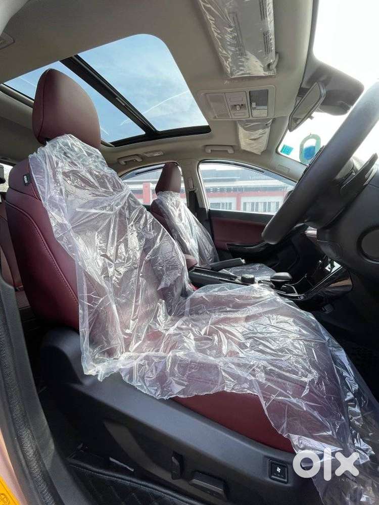 Tata Curvv Accomplished S 1.2 Revotron Petrol 7dca, 2025, Petrol