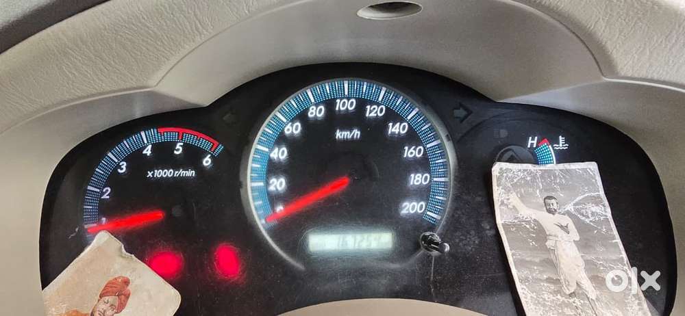 Toyota Innova 2.5 Vx 8 Str Bs-iii, 2014, Diesel