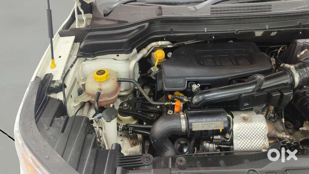 Mahindra Xuv300 W8 Option, 2023, Petrol